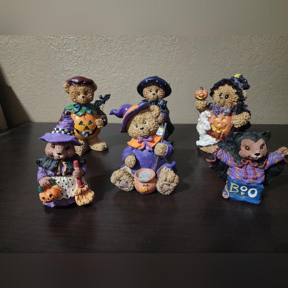 Halloween Bear Figurines Set